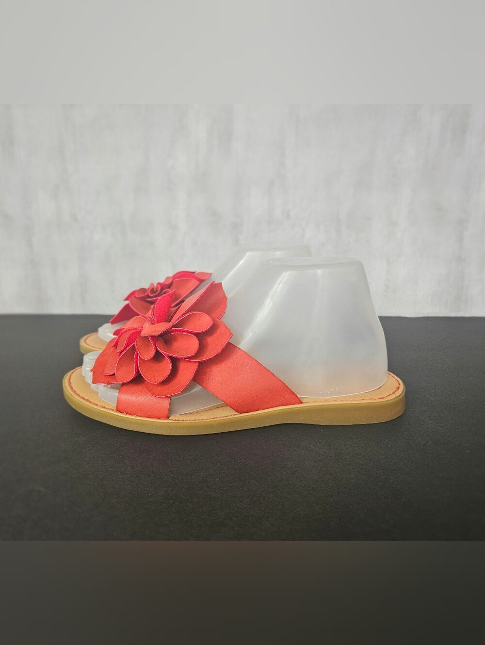 ​b.o.c. Born Concept Women's Red Floral Slide Sandals Size 7 M Faux Leather - Picture 5 of 16